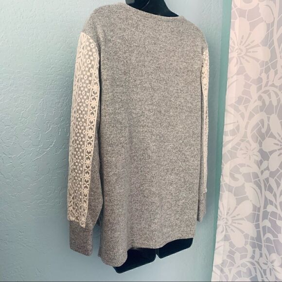 Flora Nikrooz Gray Fleece Pullover Sweatshirt Size Medium - Picture 6 of 10